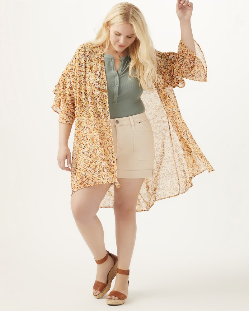 Plus size model with pear body shape wearing Taylor Ruffle-Sleeve Kimono by Meri Skye | Dia&Co | dia_product_style_image_id:163374